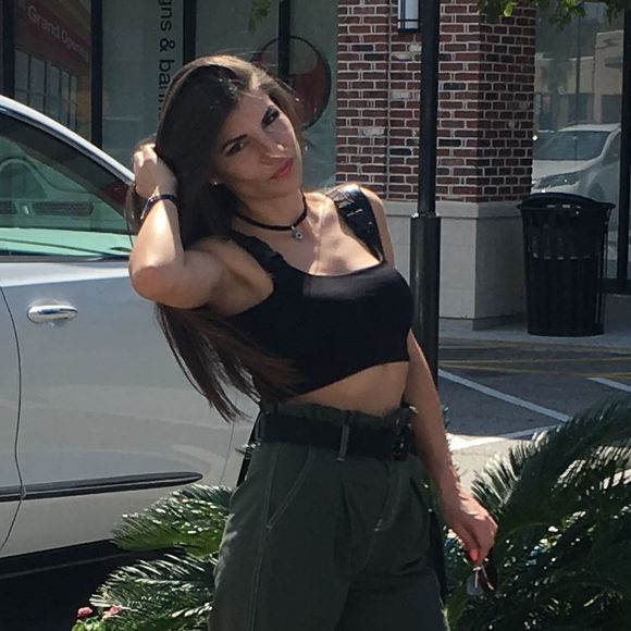 Meet your Posher, Mariya - Picture 1 of 1